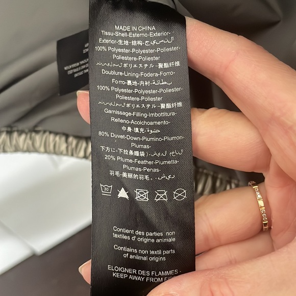 EUC Bonpoint Girl size 6 light puffer jacket - Picture 6 of 6